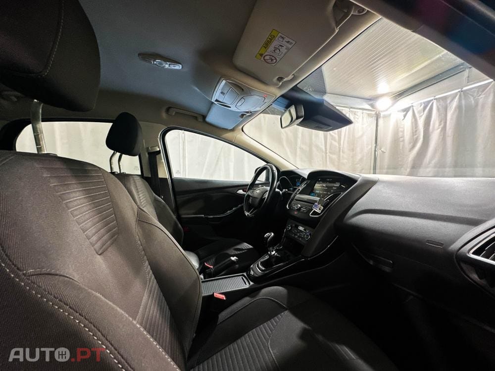 Ford Focus 1.5 EcoBlue S&S Aut. TITANIUM DESIGN