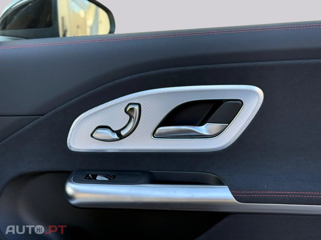 Mercedes-Benz CLA 250 Coupé I.V.A DEDUTIVEL