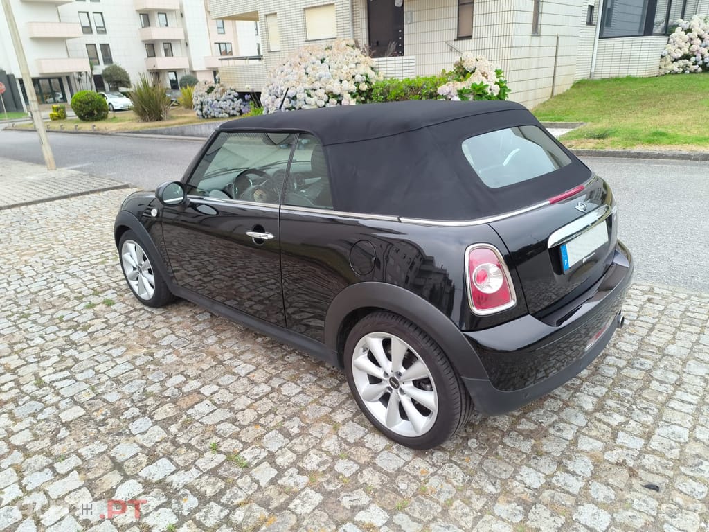 MINI Cooper R57 2015