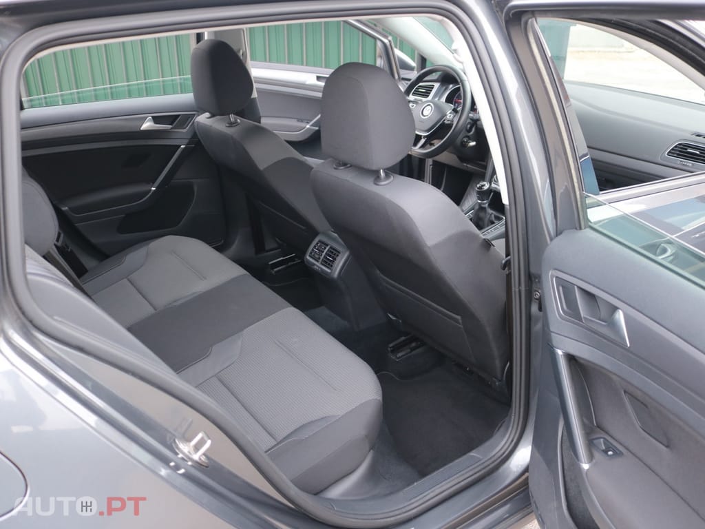Volkswagen Golf 1.6 TDI Highline