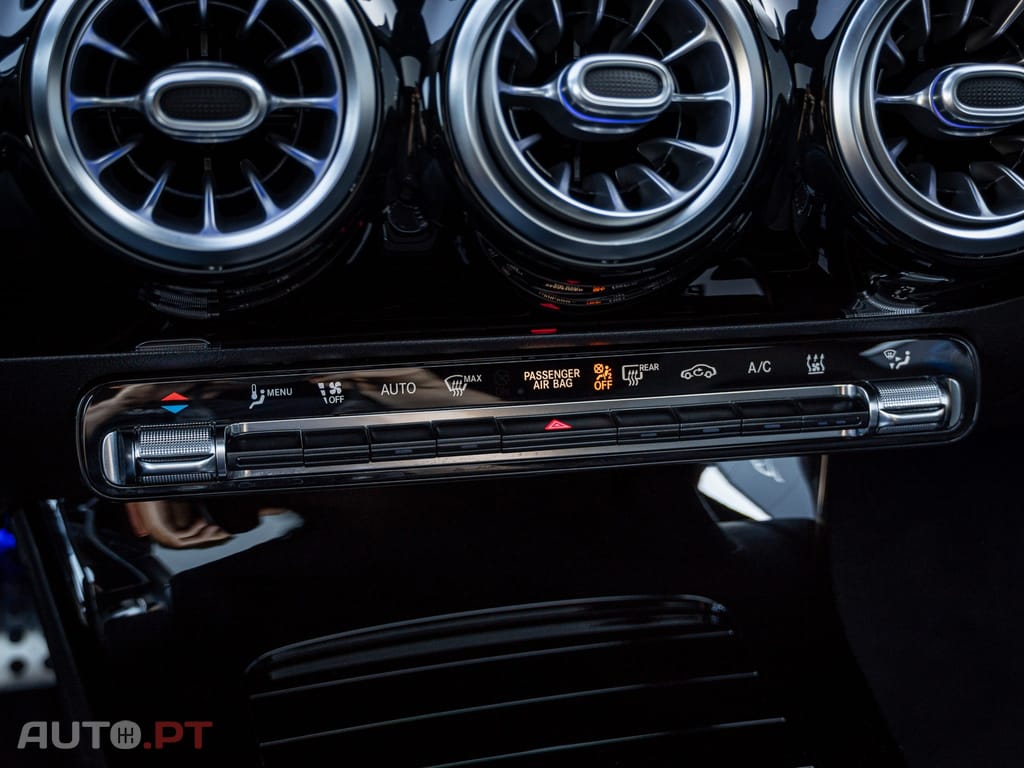 Mercedes-Benz CLA 250 e AMG Line