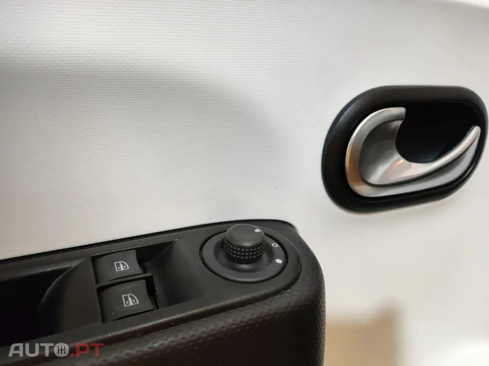 Renault Twingo 1.0 SCe Intens