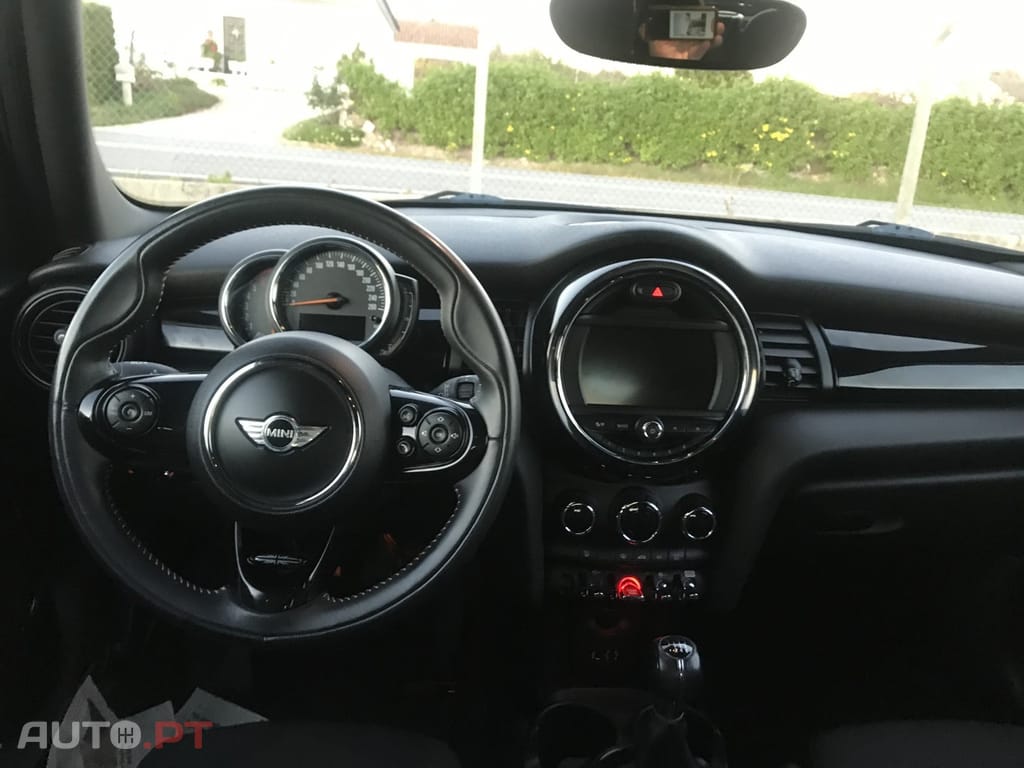 MINI Cooper Cooper D