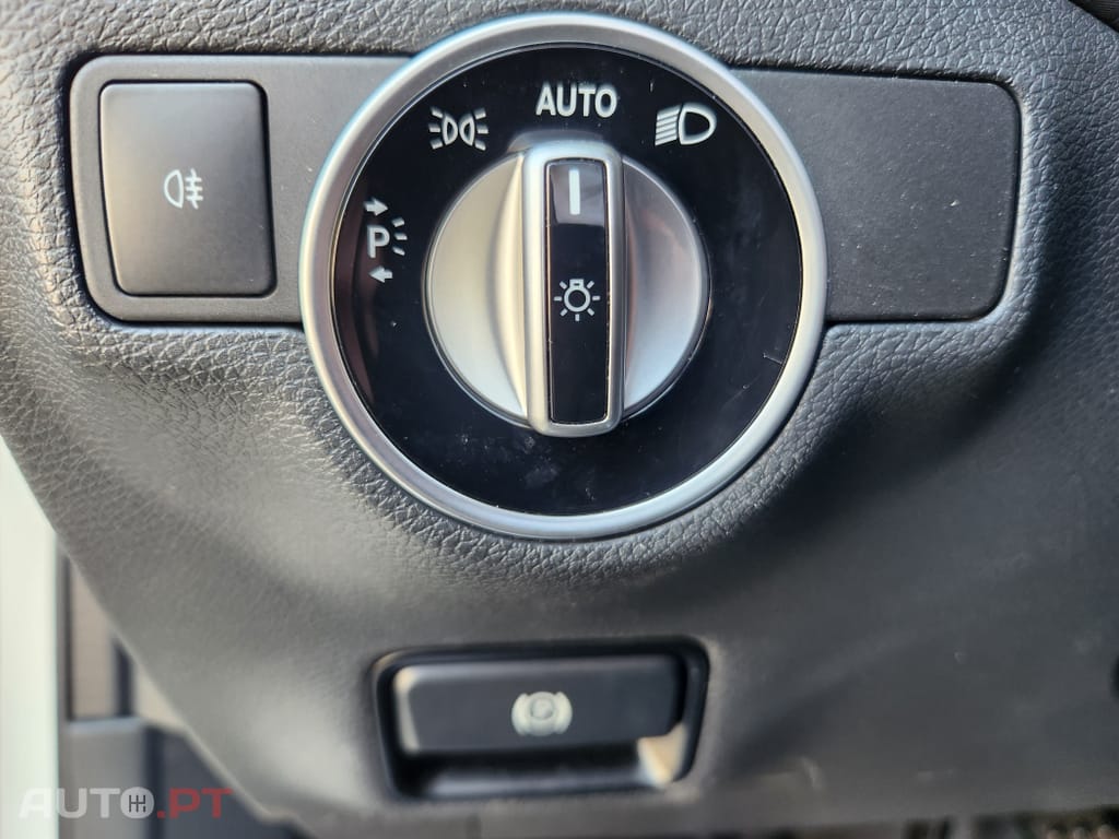 Mercedes-Benz A 180 d 7G-DCT AMG Line