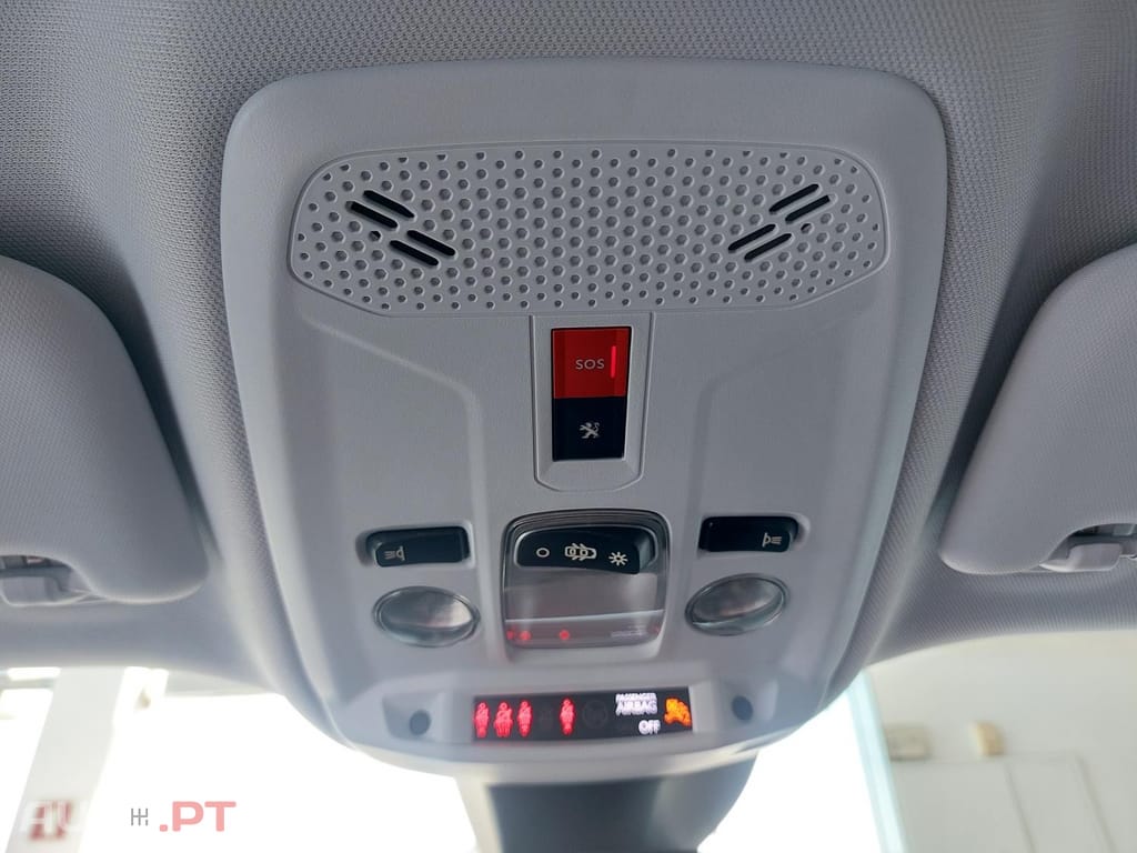 Peugeot E-2008 50 kWh Active Pack