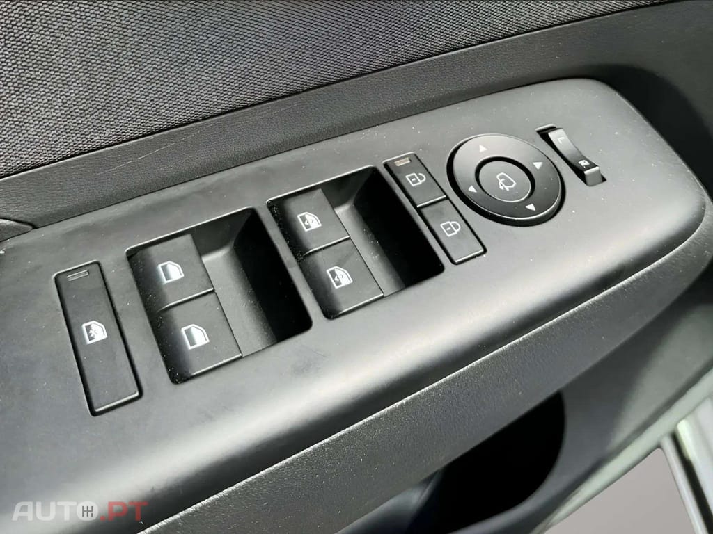 Hyundai Kauai EV 49kWh Premium (TT) I.V.A DEDUTÍVEL 