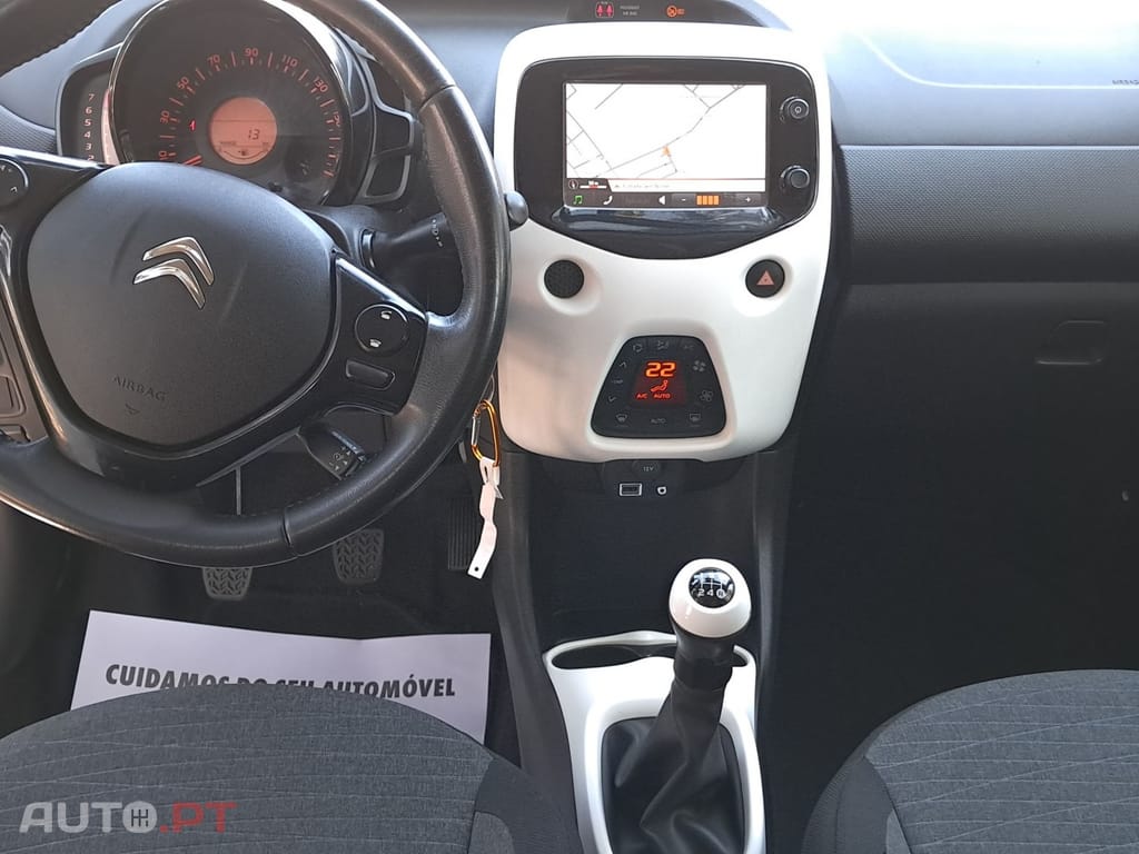 Citroen C1 1.2 VTi Shine
