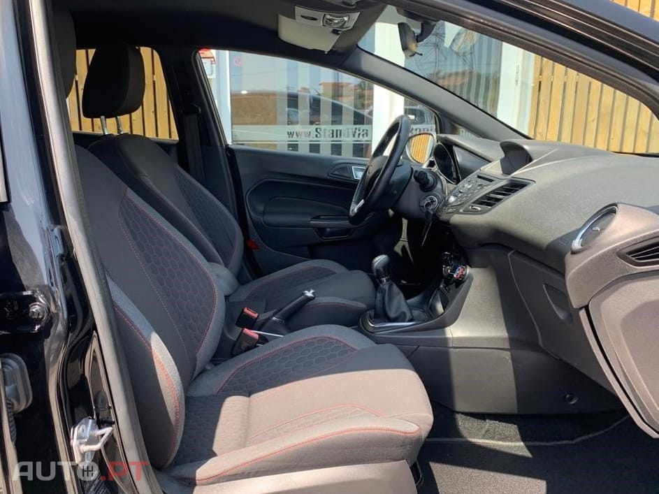 Ford Fiesta 1.5 TDCi ST-LINE