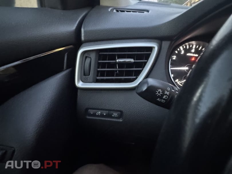 Nissan Qashqai 1.2 DIG-T Tekna Pele