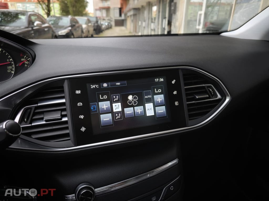 Peugeot 308 SW 1.6 BlueHDi Style J17