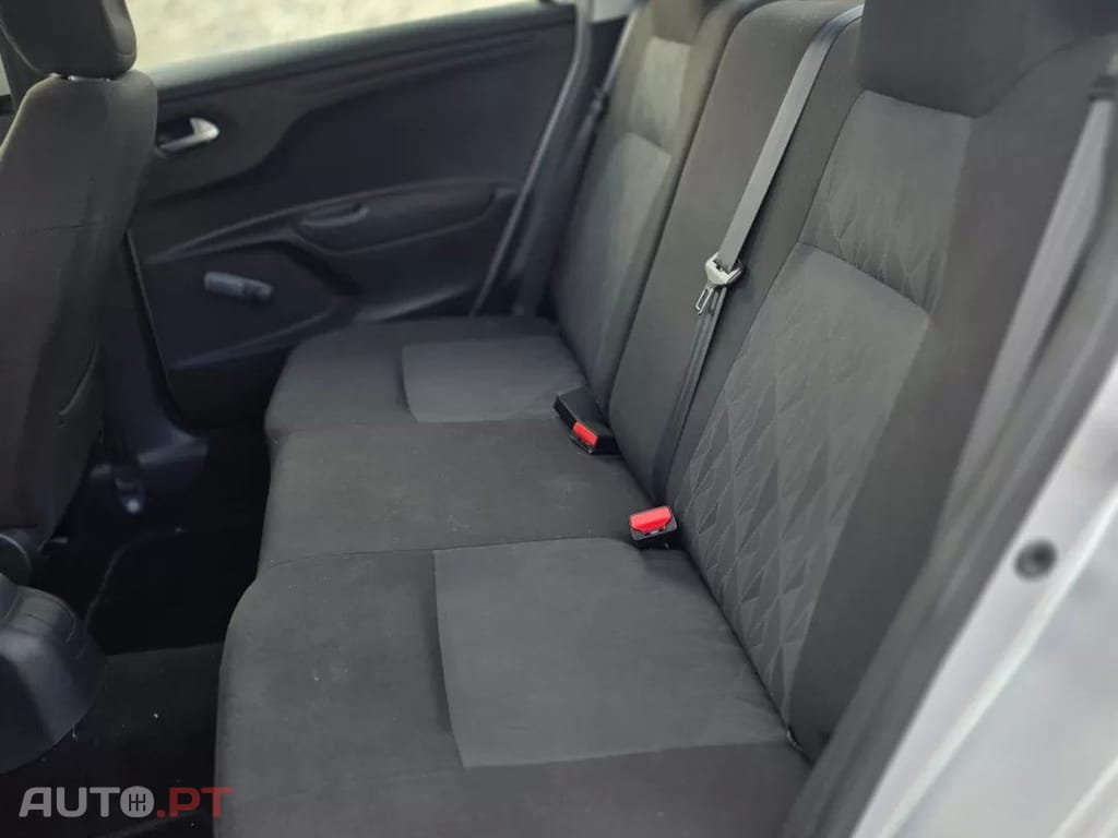 Citroen C-Elysée 1.2 PureTech Confort