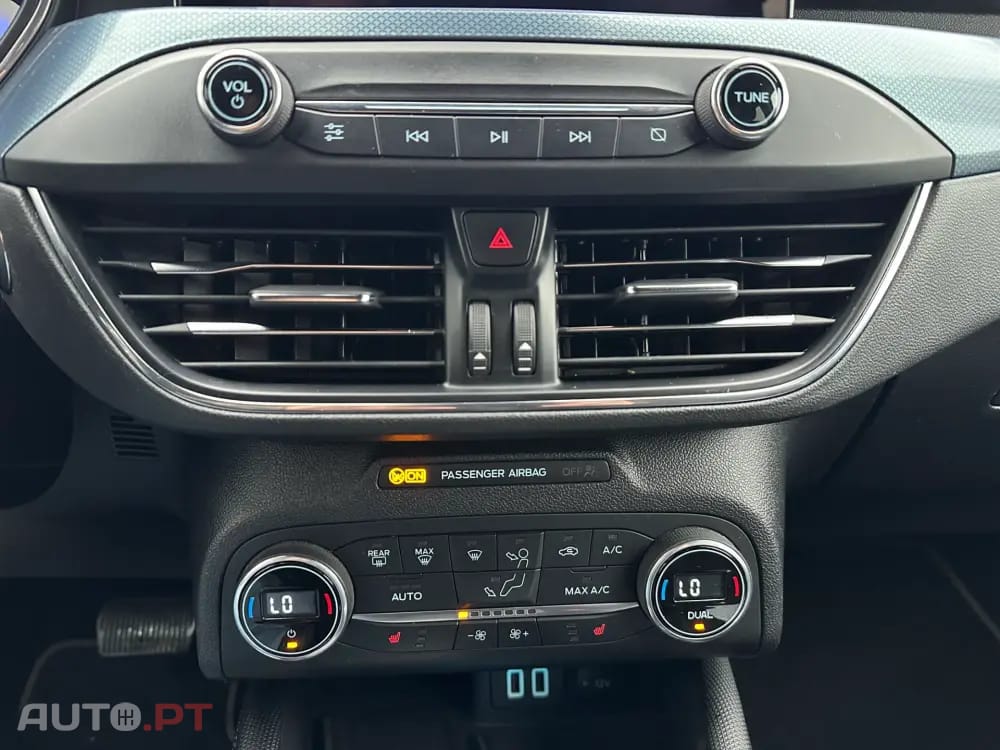 Ford Focus SW 1.0 EcoBoost Active Aut. — fotografia 25