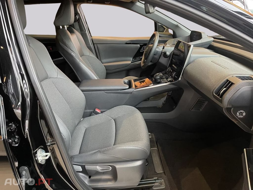 Toyota bZ4X 71 Kw Comfort-Paket I.V.A DEDUTIVEL 