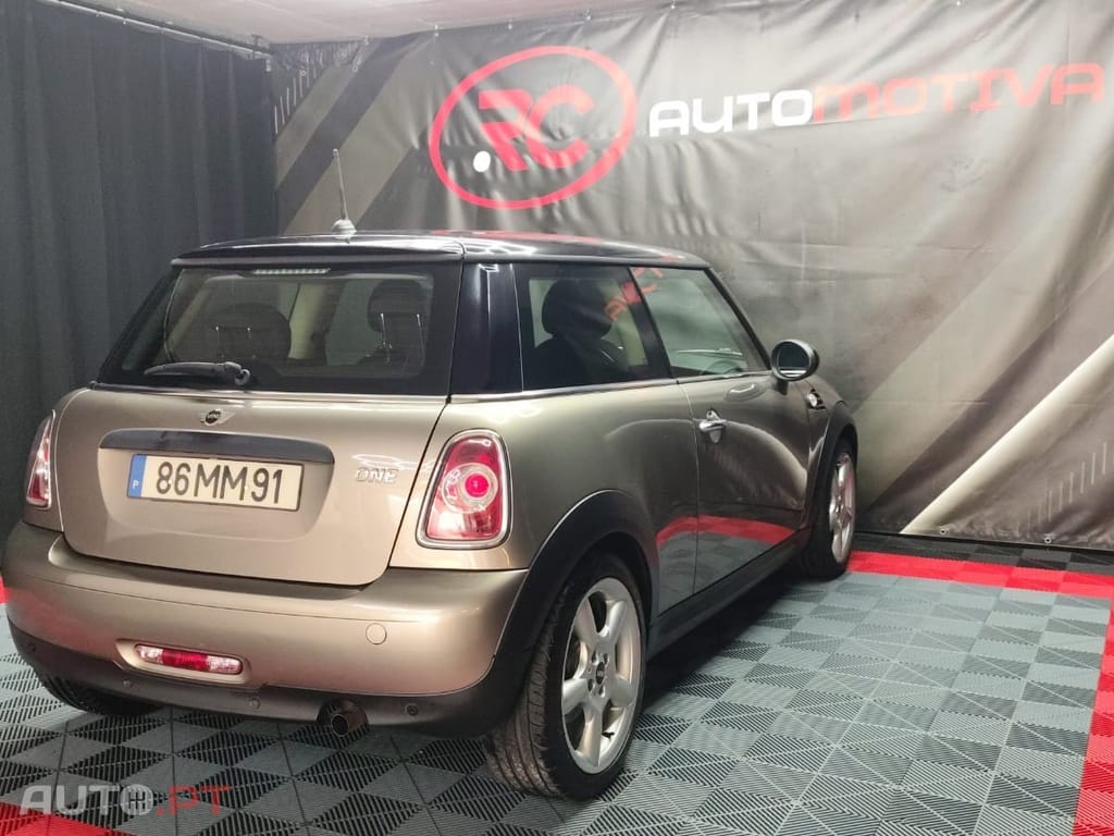 MINI Cooper One 1.6