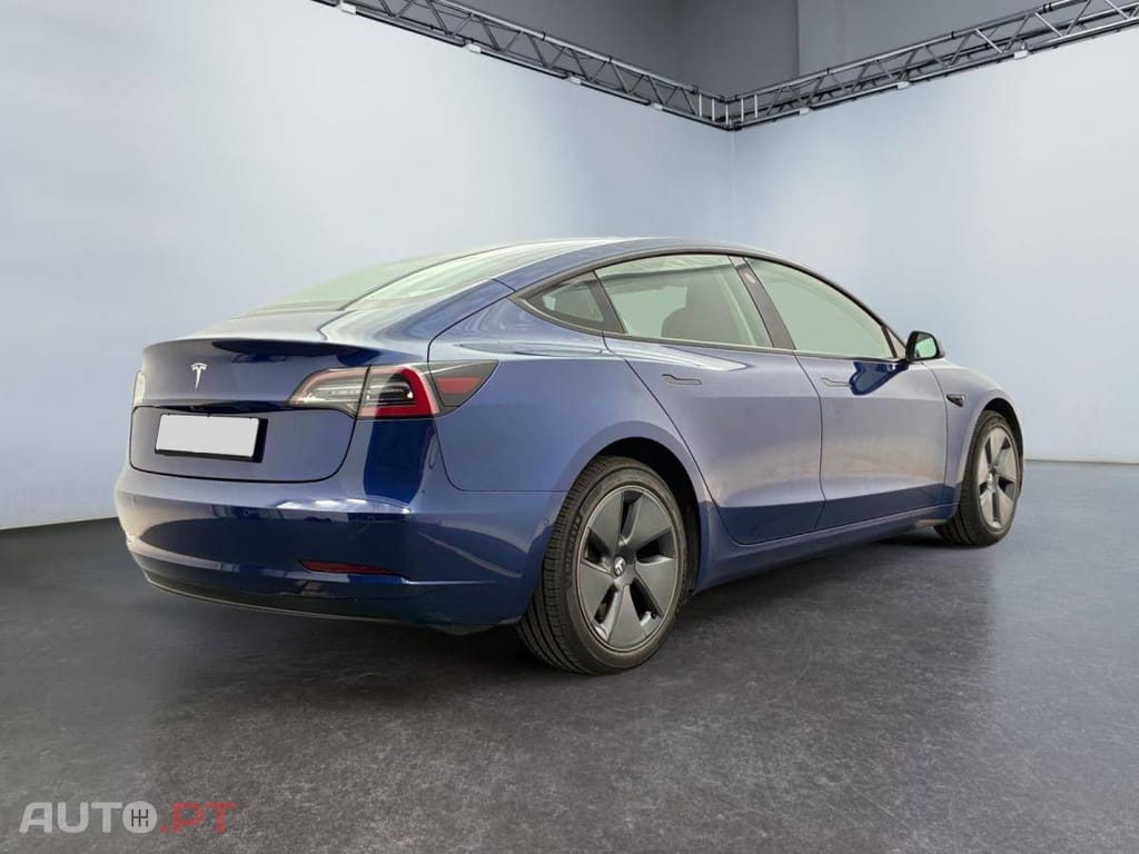 Tesla Model 3 Standard Range Plus RWD