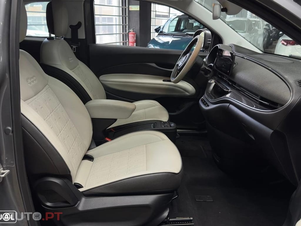 Fiat 500e La Prima