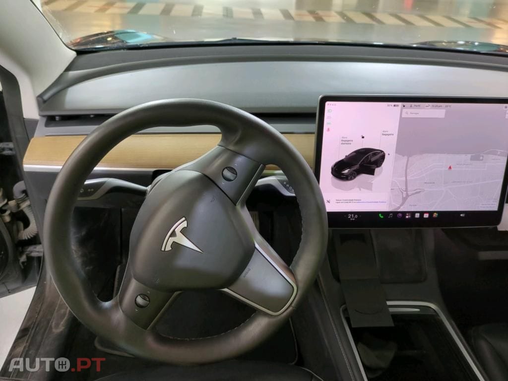 Tesla Model 3 Long-Range Dual Motor AWD