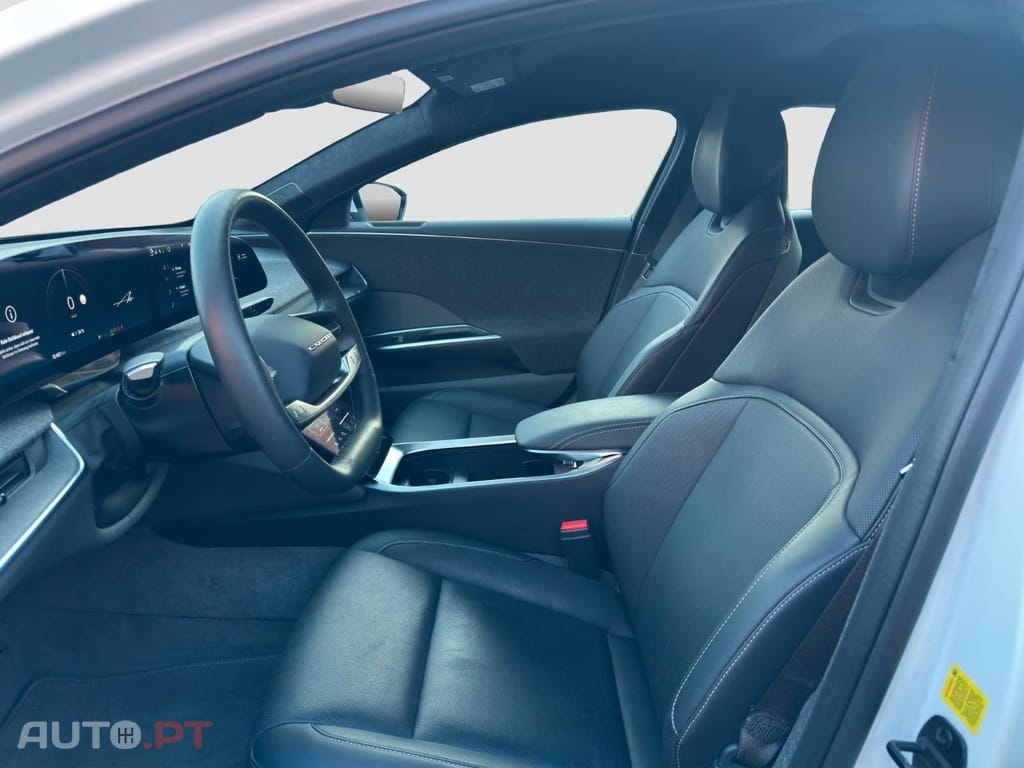 Lucid Air Pure AWD