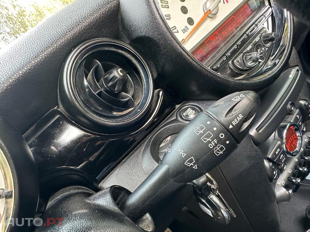 MINI Cooper Cooper D