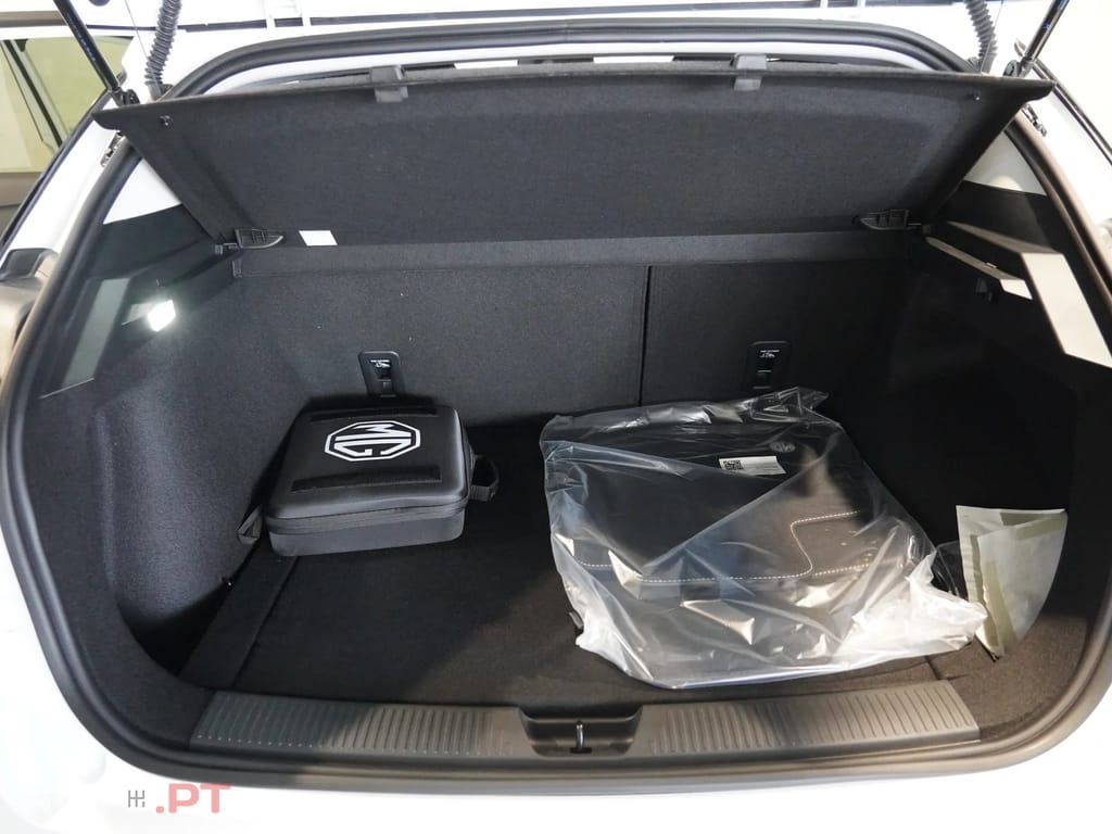 MG MG4 64 kWh Luxury