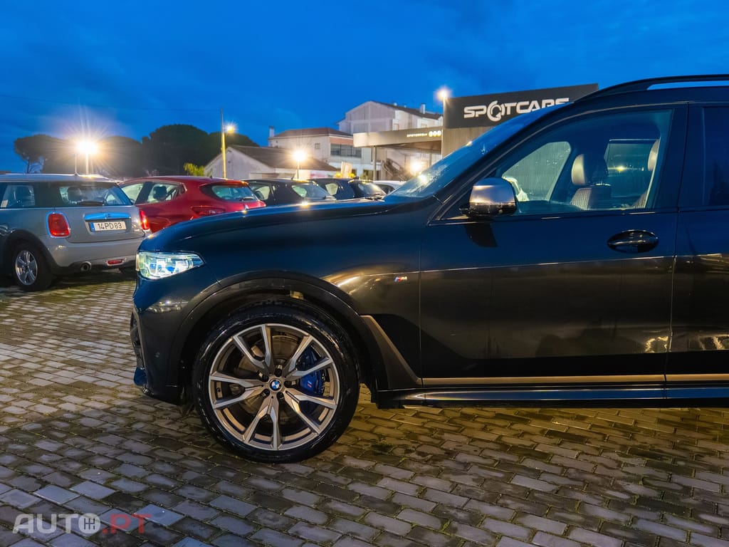 BMW X7 M50d