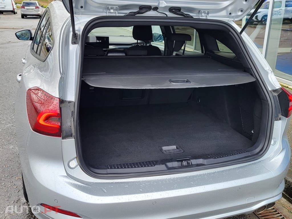 Ford Focus SW 1.0 EcoBoost MHEV ST-Line X