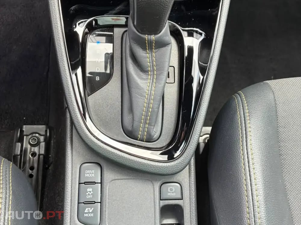 Toyota Yaris Cross 1.5 HDF Luxury