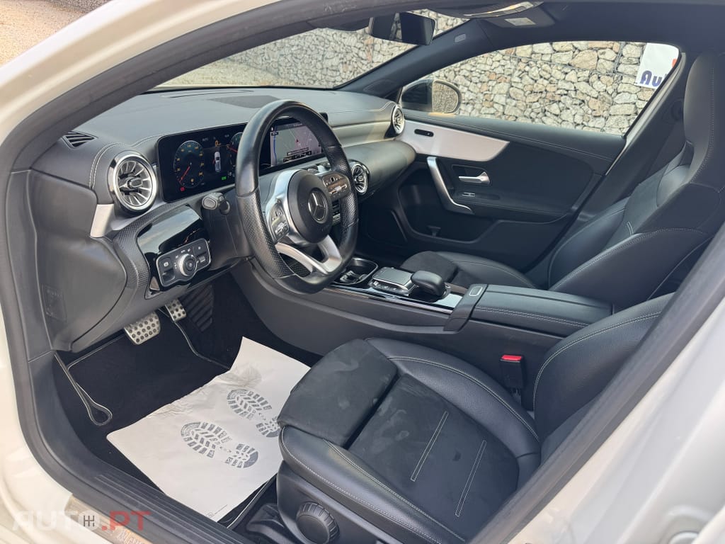 Mercedes-Benz A 250 e AMG Line