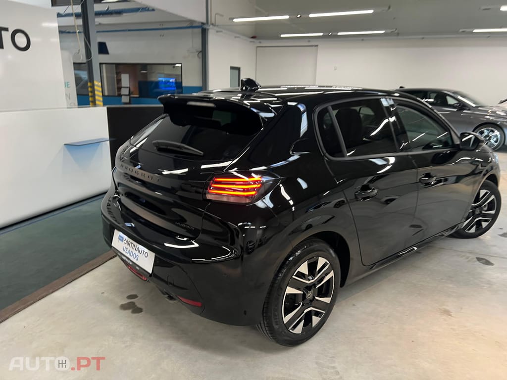 Peugeot 208 1.2 Hybrid Allure e-DCS6