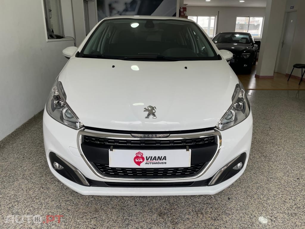 Peugeot 208 1.2 PureTech Signature
