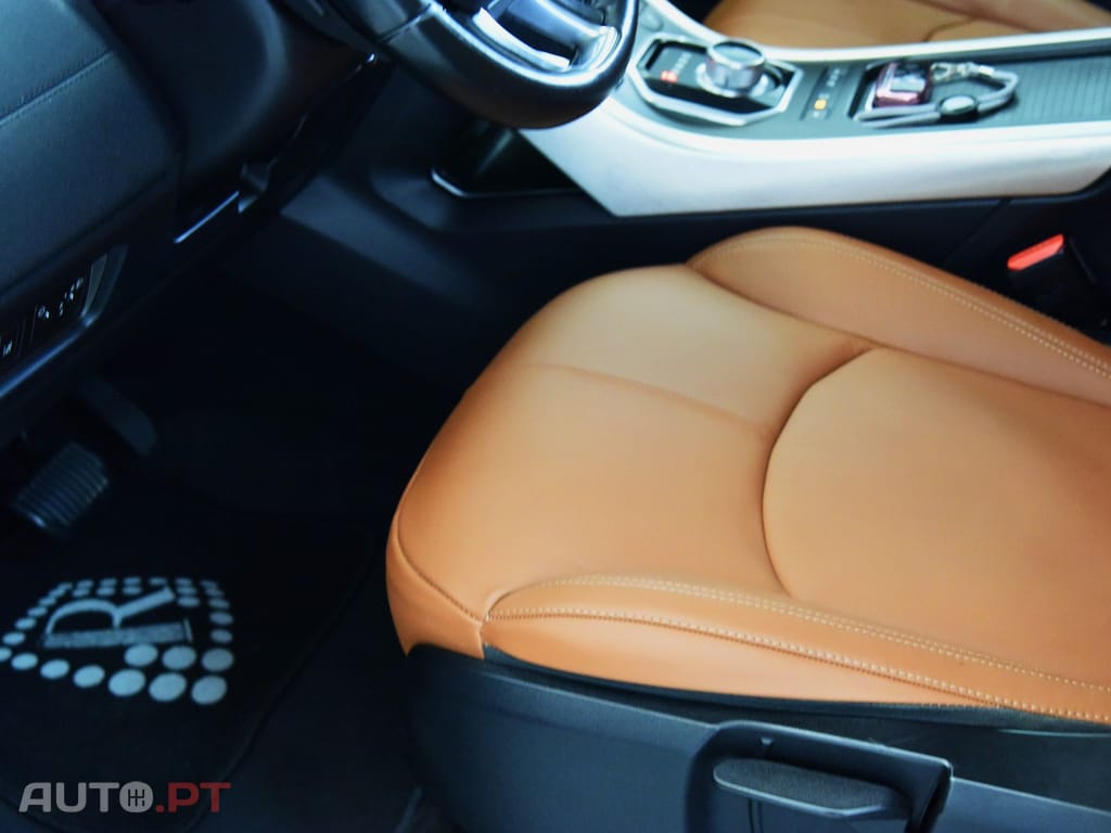 Land Rover Evoque 2.0 TD4 SE Dynamic Auto — fotografia 15
