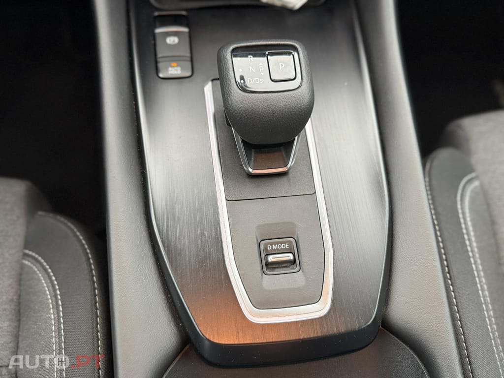 Nissan Qashqai 1.3 DIG-T N-Connecta LED Xtronic