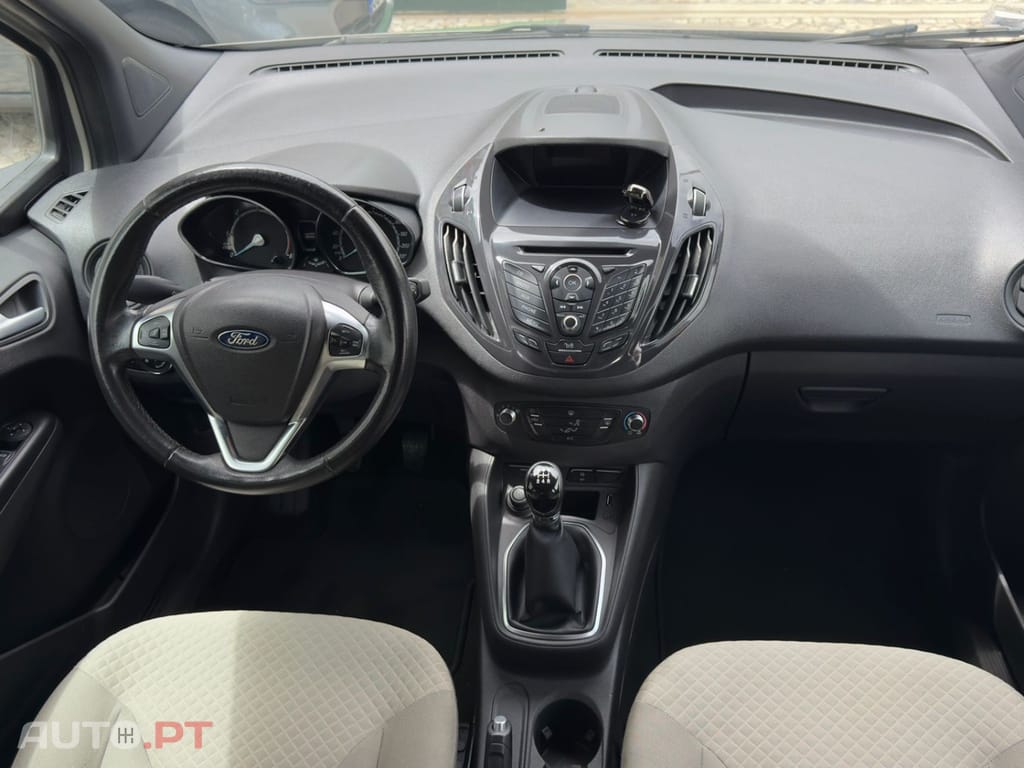 Ford Tourneo 1.5 TDCi Titanium