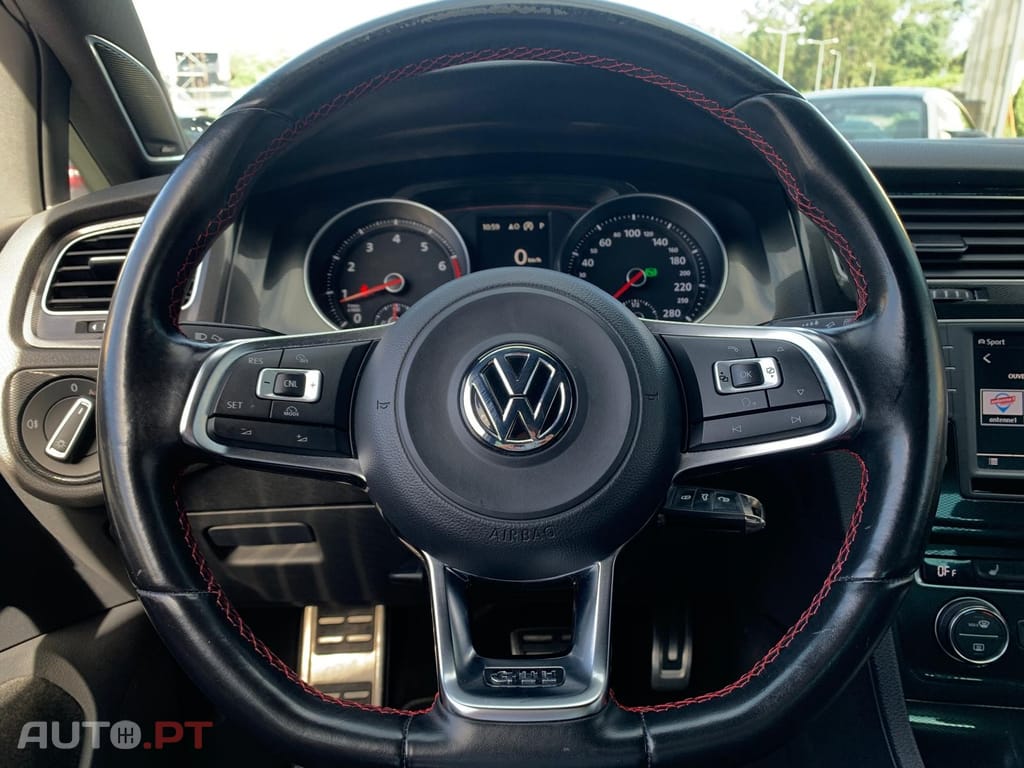 Volkswagen Golf 2.0 TSi GTi DSG Performance