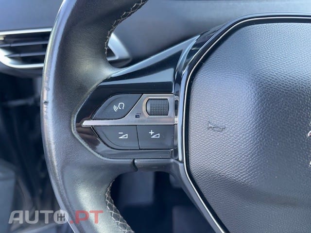 Peugeot 5008 1.6 BlueHDi Allure J18