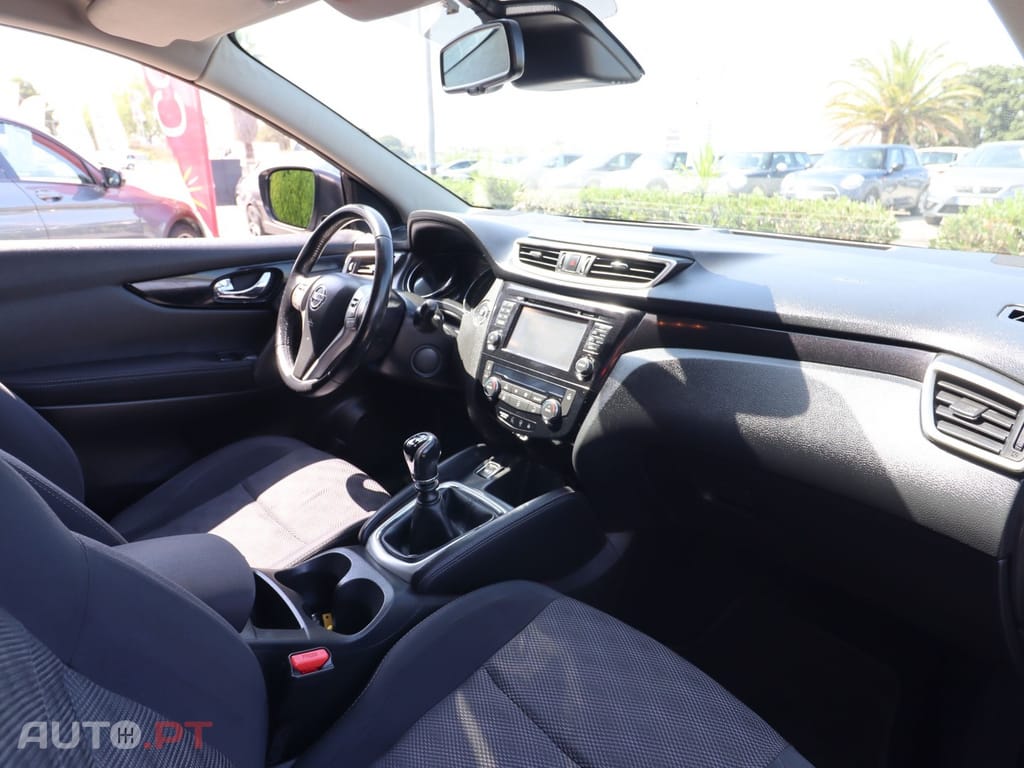 Nissan Qashqai 1.5 dCi N-Connecta 18