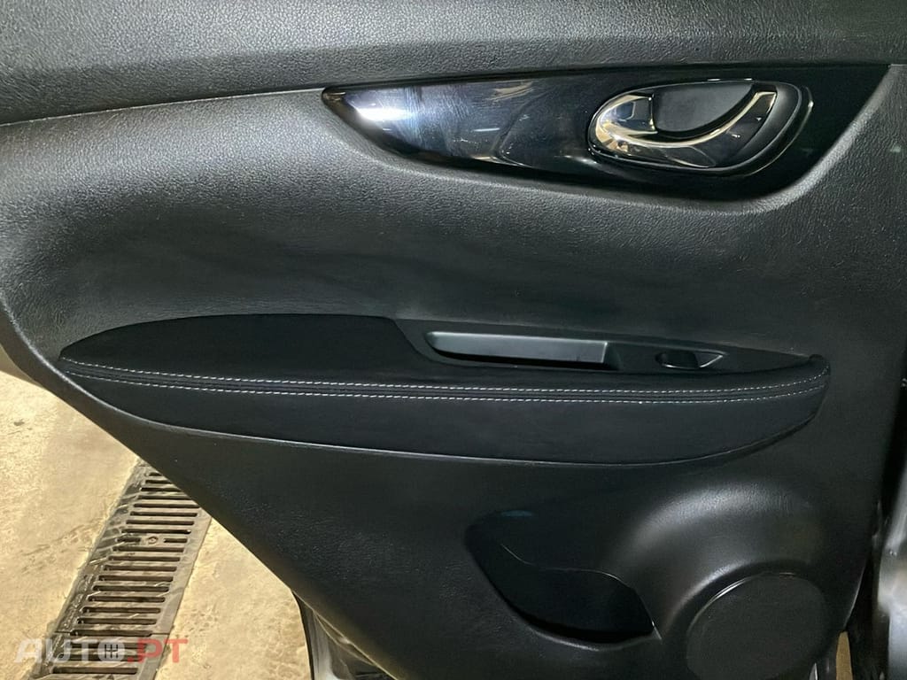 Nissan Qashqai 1.2 DIG-T N-Connecta 18