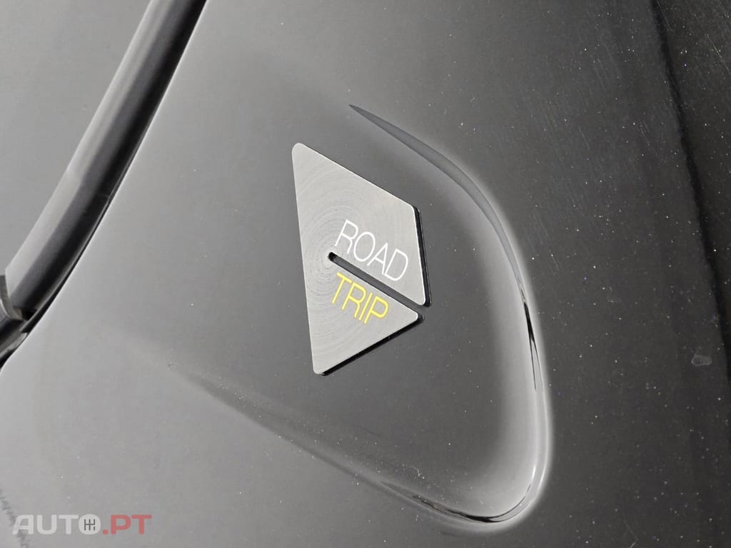 Peugeot E-208 50 kWh Allure Roadtrip