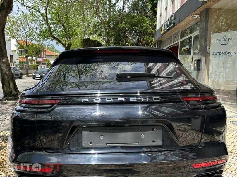 Porsche Panamera 4 E-Hybrid