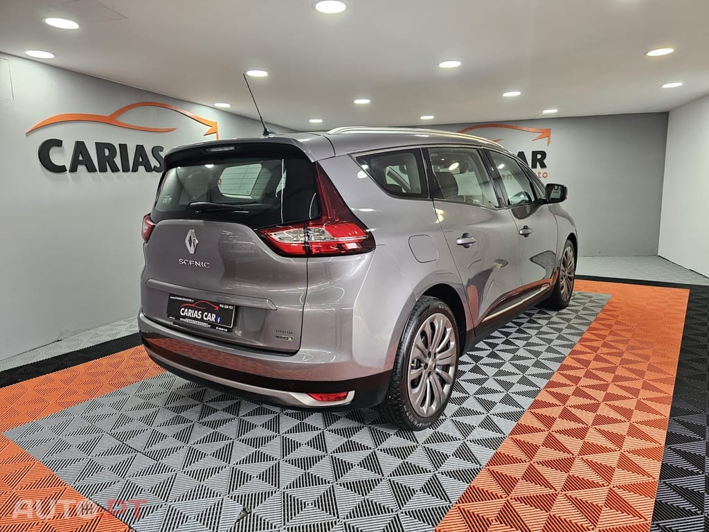 Renault Grand Scénic Outro