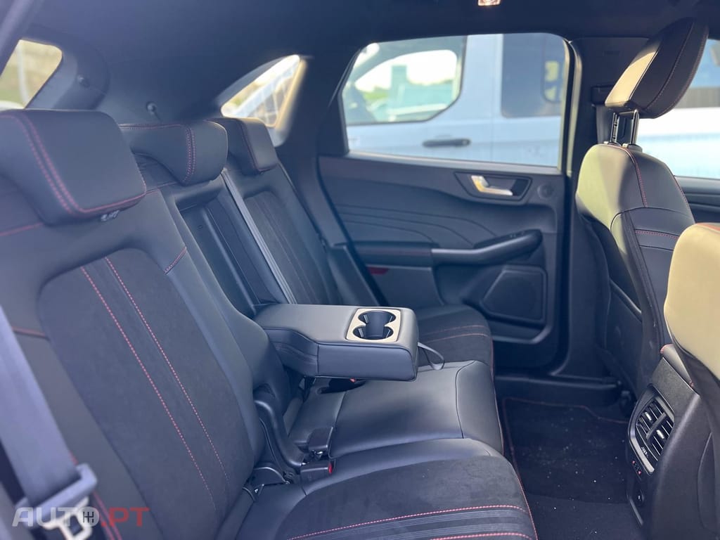 Ford Kuga 2.5 PHEV ST-Line X