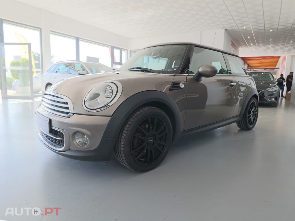 MINI Cooper Cooper D