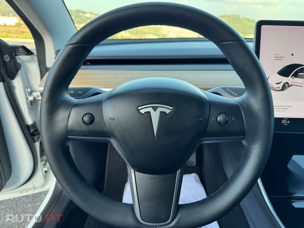 Tesla Model 3 Long-Range Dual Motor AWD