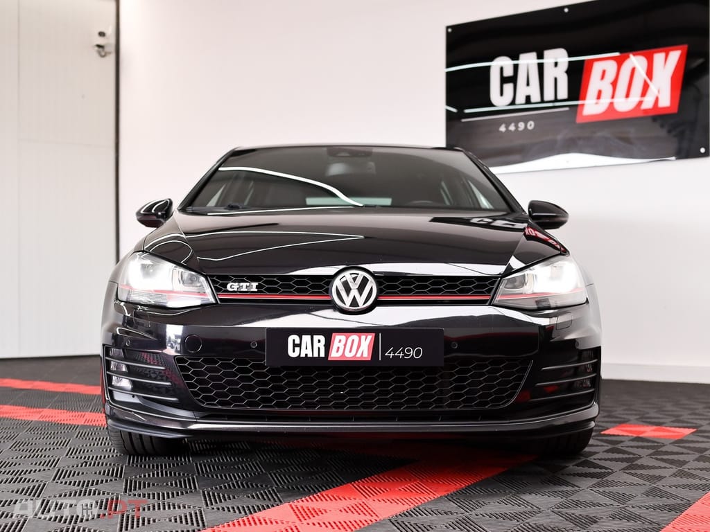 Volkswagen Golf 2.0 TSI GTI DSG