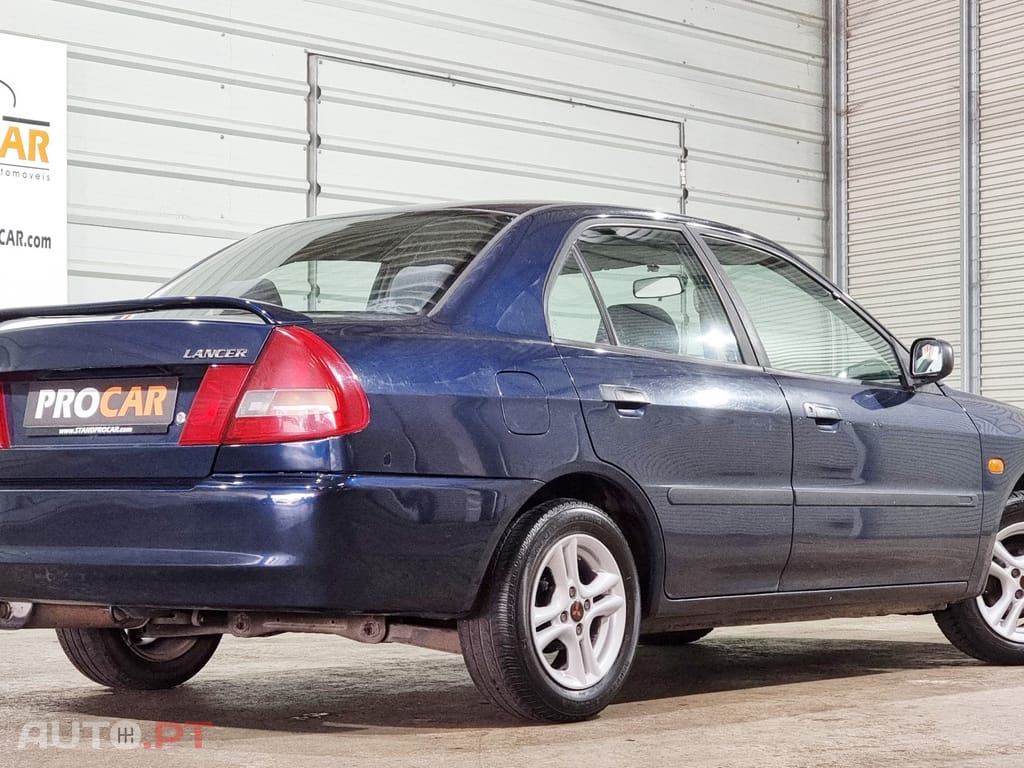 Mitsubishi Lancer 1.3 GLX