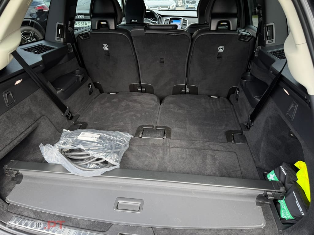 Volvo XC90 2.0 T8 PHEV Inscription Expression AWD