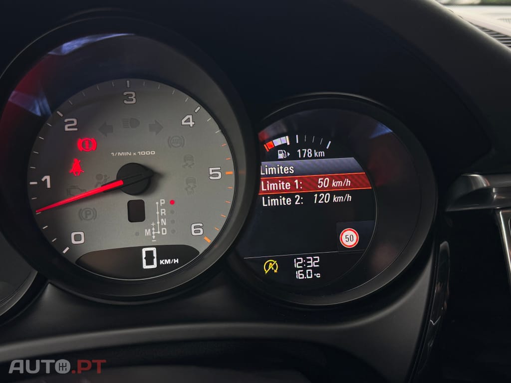 Porsche Macan S