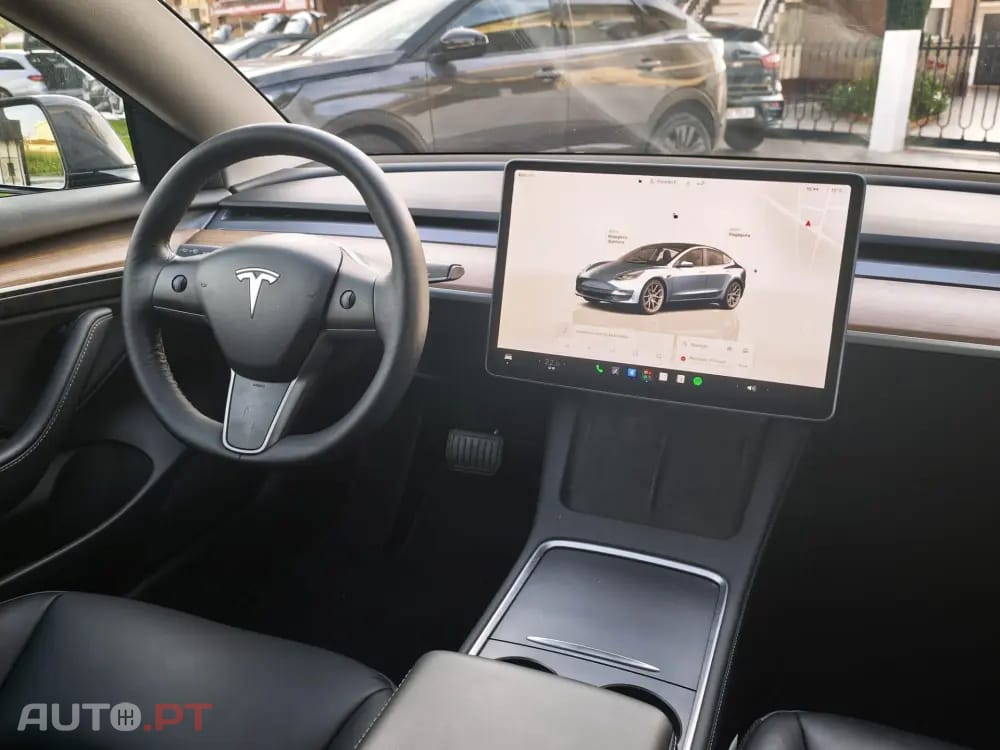 Tesla Model 3 Standard Range Plus RWD