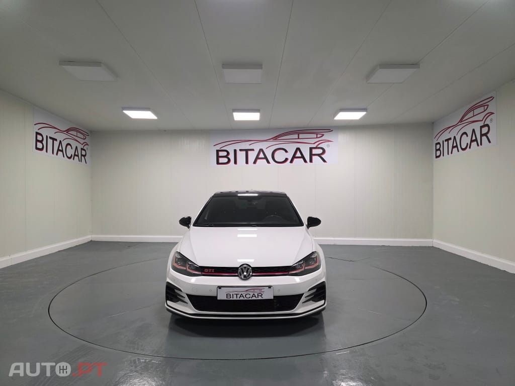 Volkswagen Golf 2.0 TSI GTI DSG Performance