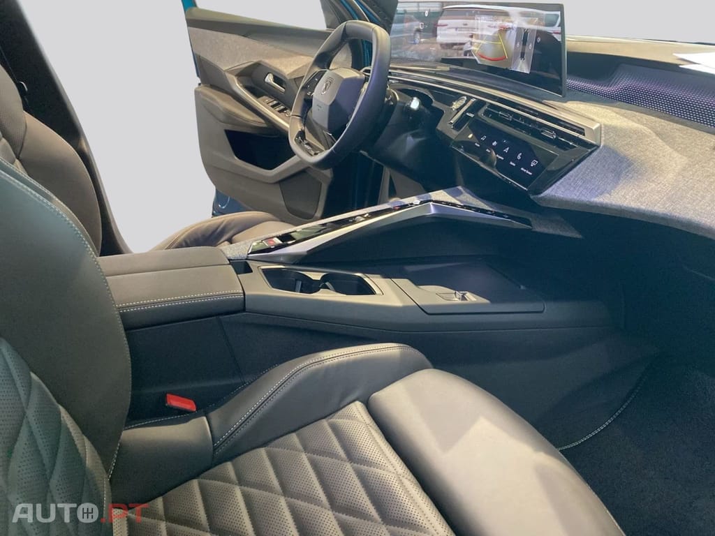 Peugeot E-3008 GT I.V.A DEDUTIVEL 